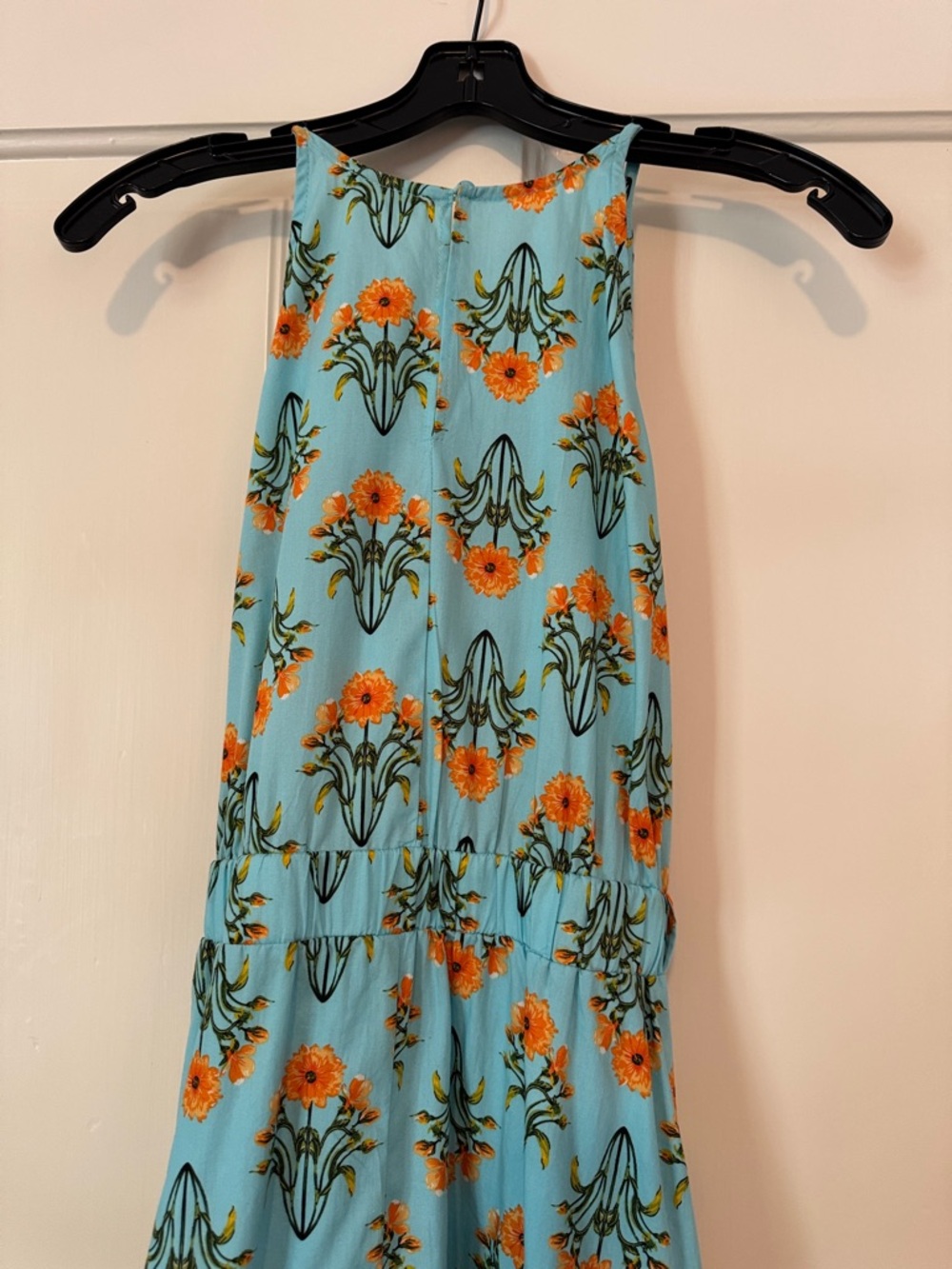 Dress - Picture 6 of 6